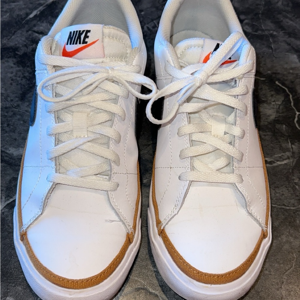 Nike Court Legacy